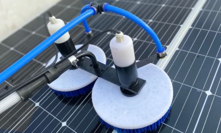 choi xoay rua pin mat troi (1) chổi xoay rửa pin mặt trời